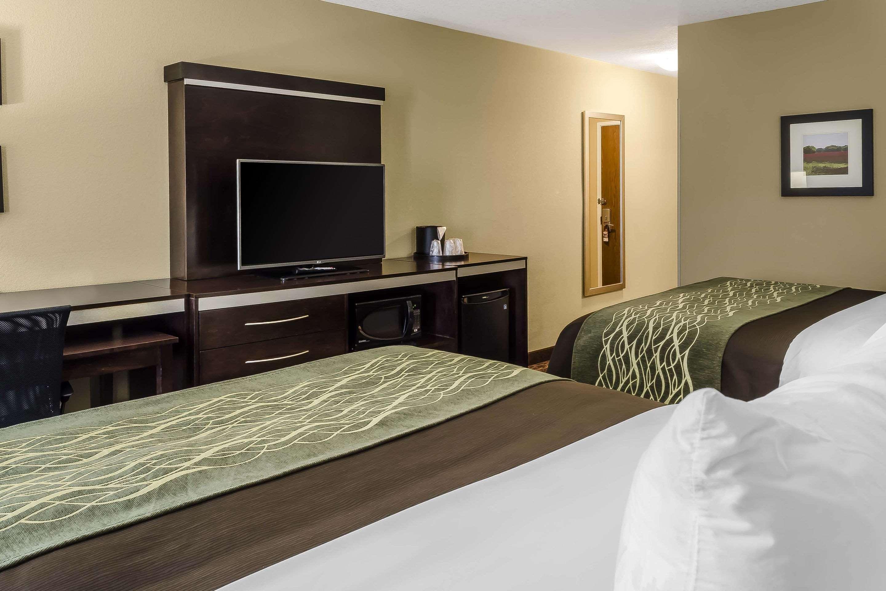 Comfort Inn & Suites Dothan East מראה חיצוני תמונה