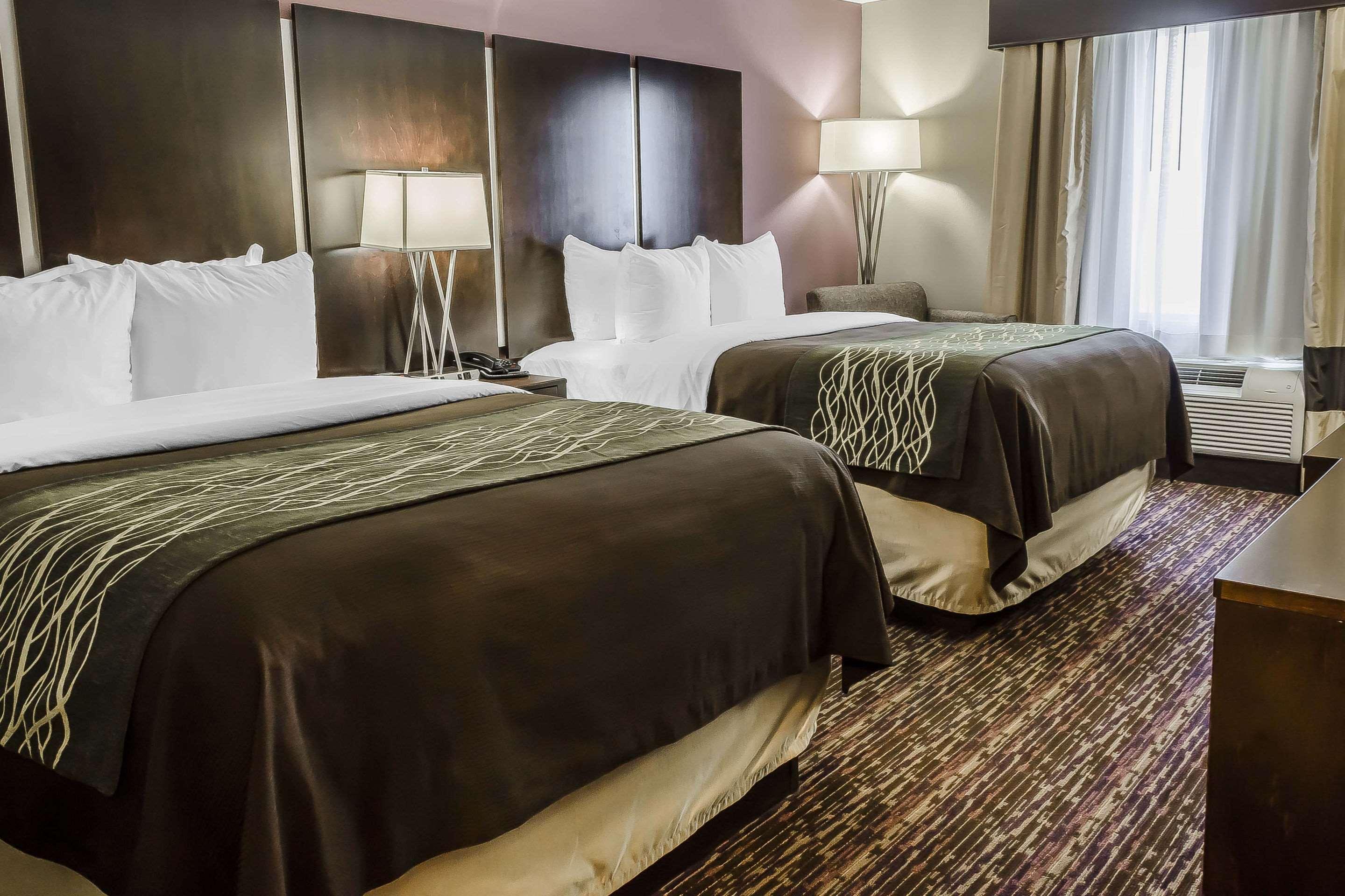 Comfort Inn & Suites Dothan East מראה חיצוני תמונה