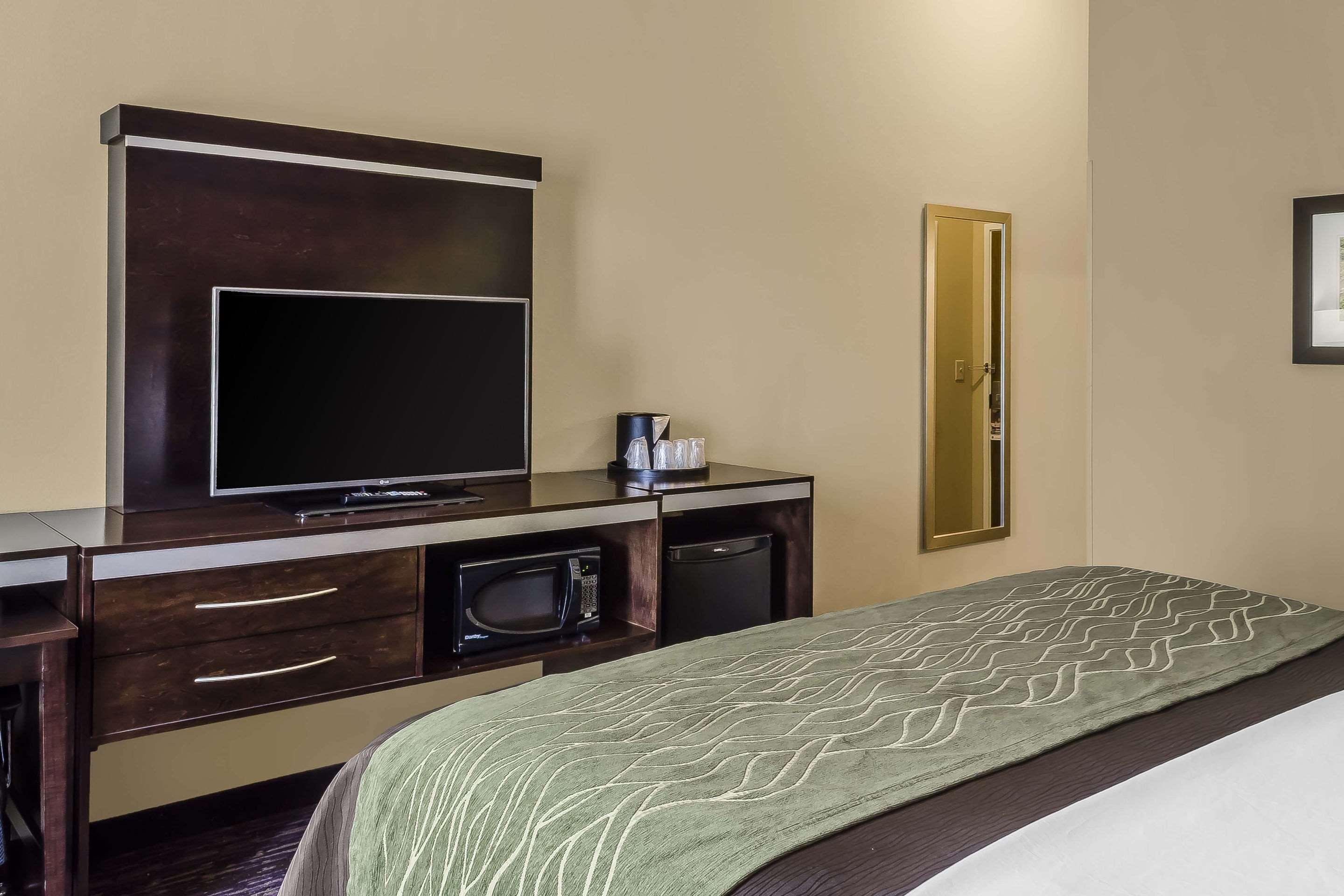 Comfort Inn & Suites Dothan East מראה חיצוני תמונה