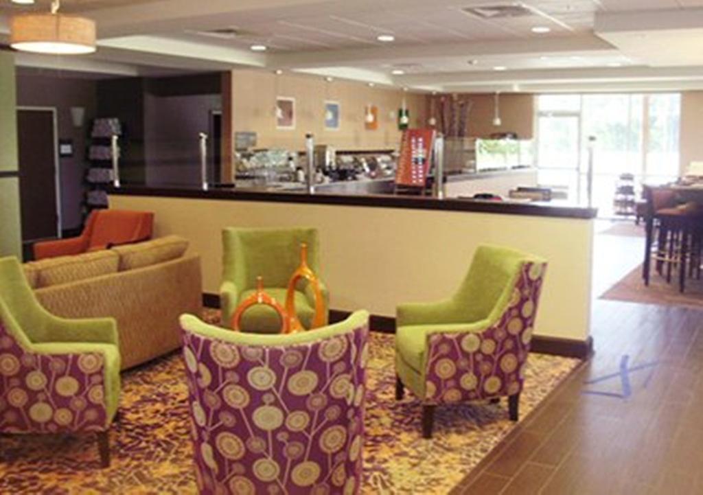 Comfort Inn & Suites Dothan East מראה חיצוני תמונה