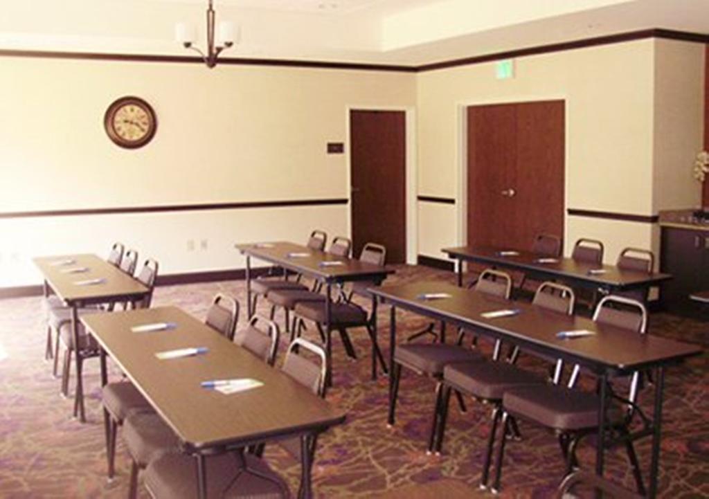 Comfort Inn & Suites Dothan East מראה חיצוני תמונה