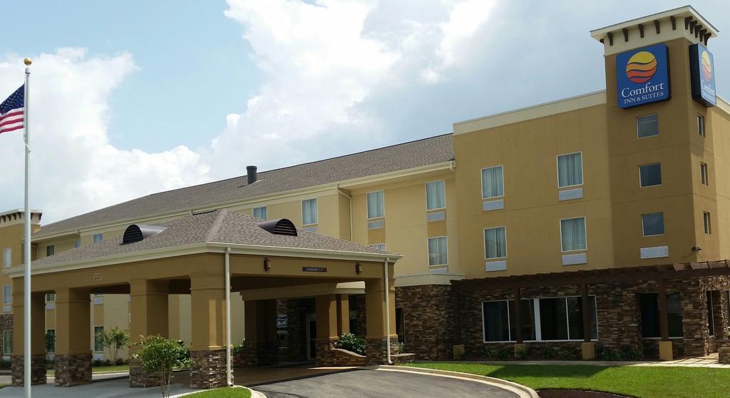 Comfort Inn & Suites Dothan East מראה חיצוני תמונה