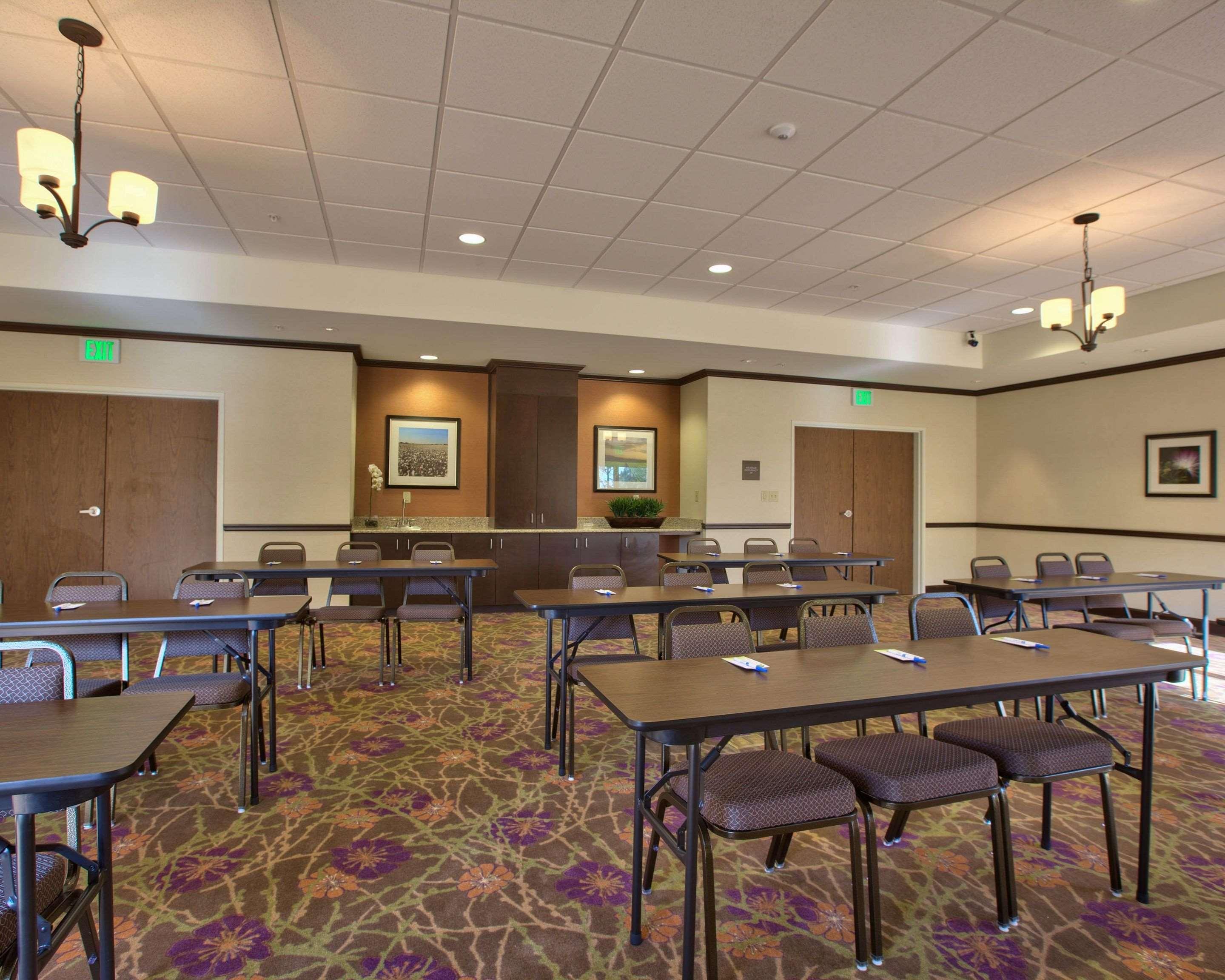 Comfort Inn & Suites Dothan East מראה חיצוני תמונה