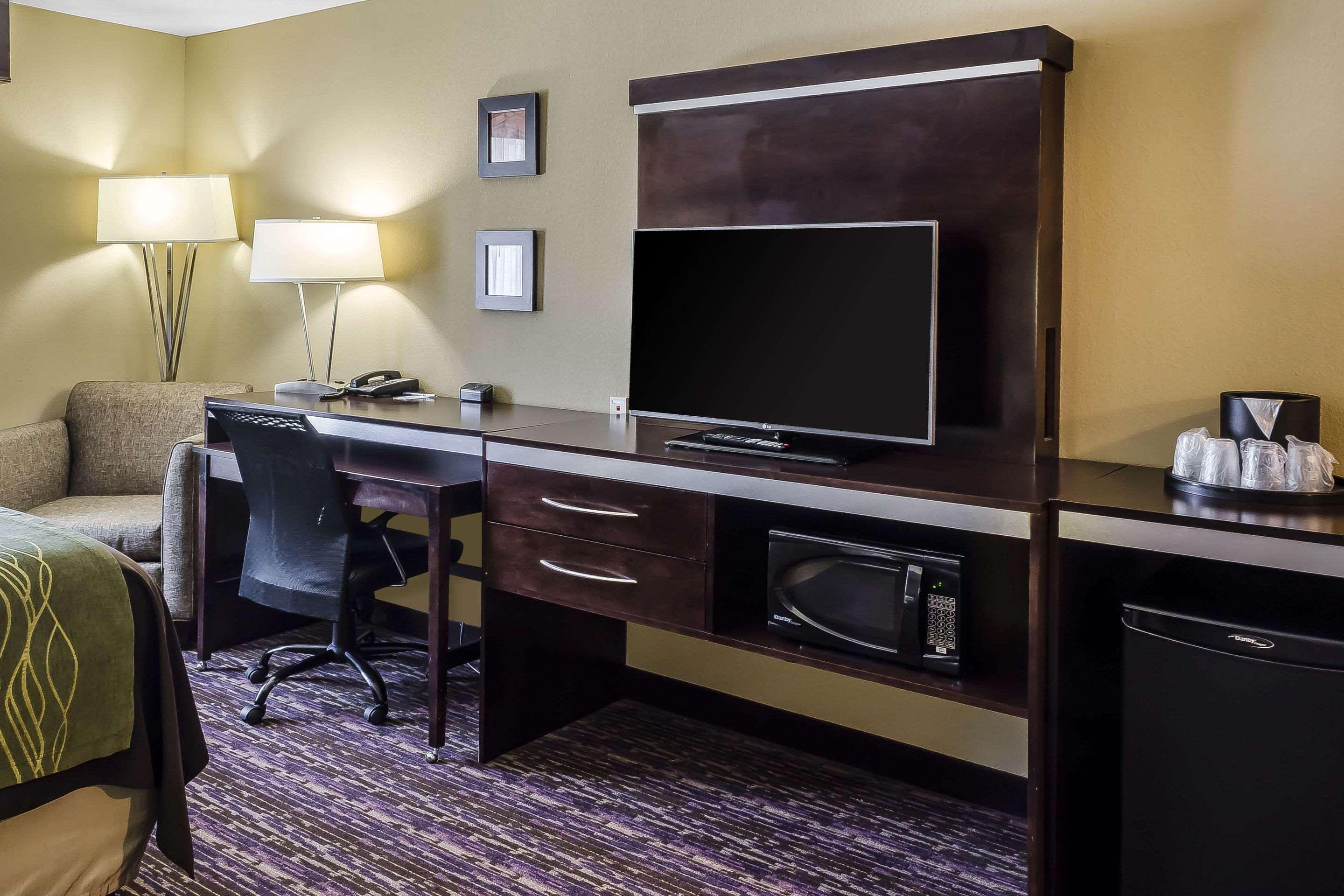 Comfort Inn & Suites Dothan East מראה חיצוני תמונה