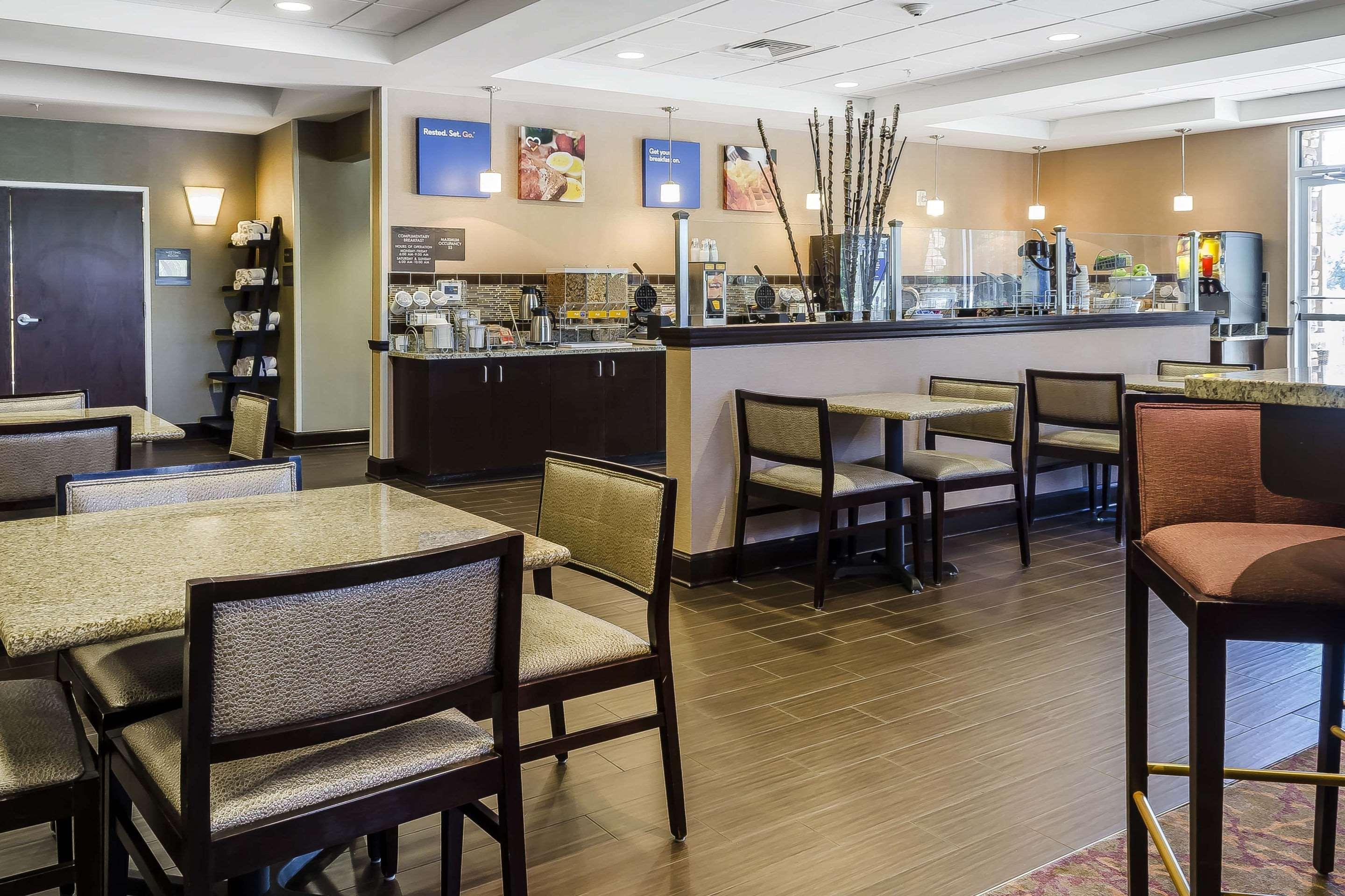 Comfort Inn & Suites Dothan East מראה חיצוני תמונה