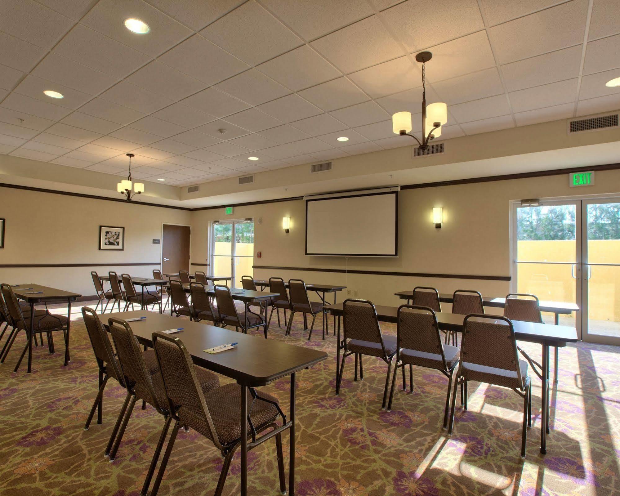 Comfort Inn & Suites Dothan East מראה חיצוני תמונה