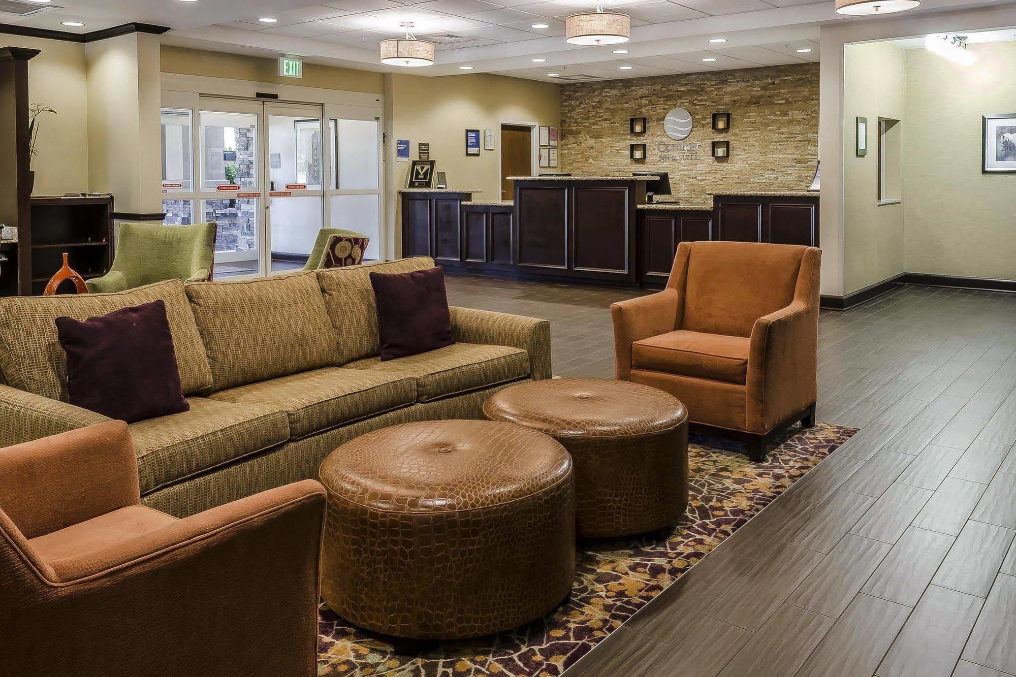 Comfort Inn & Suites Dothan East מראה חיצוני תמונה